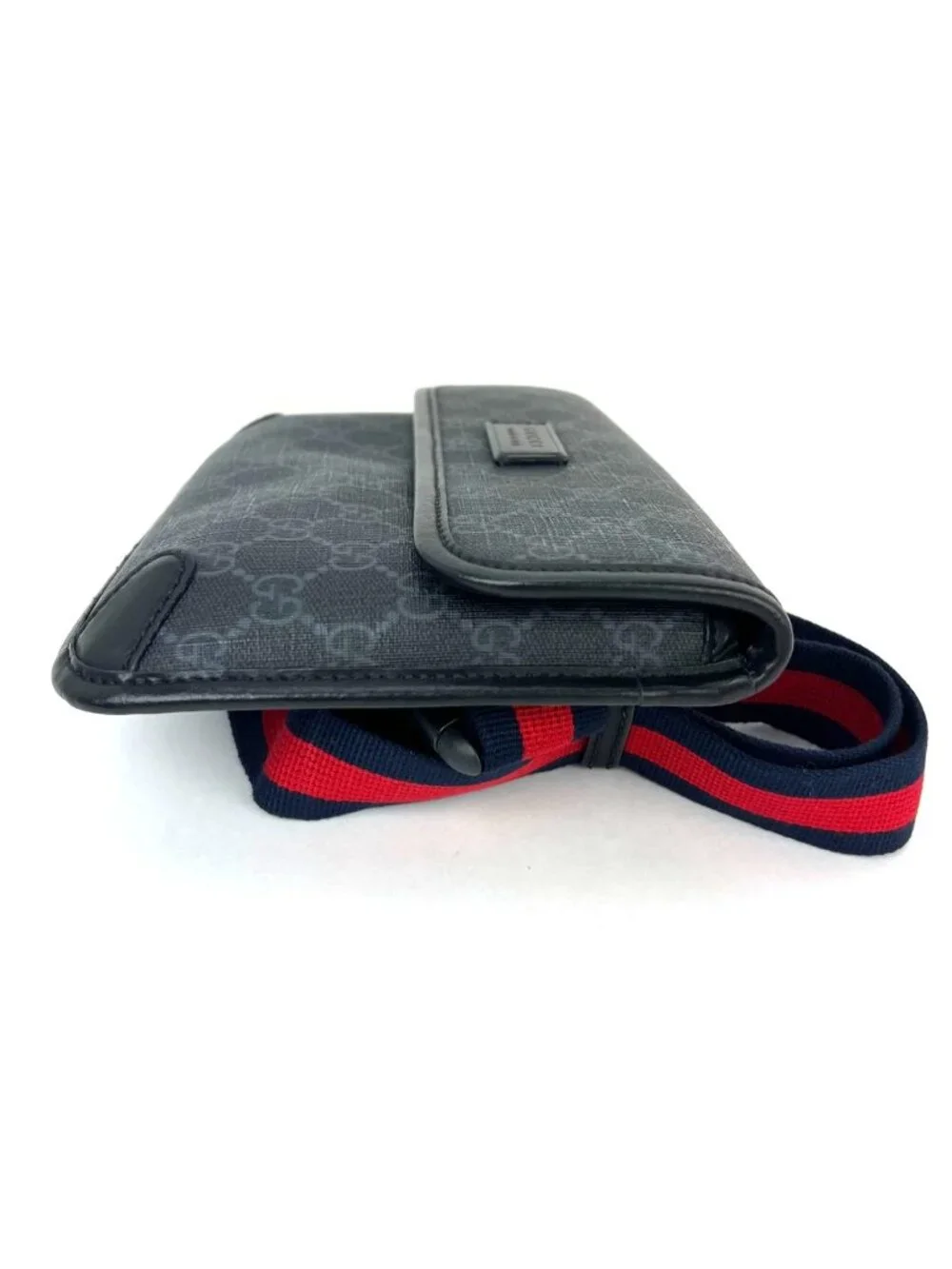 Gucci pre owned